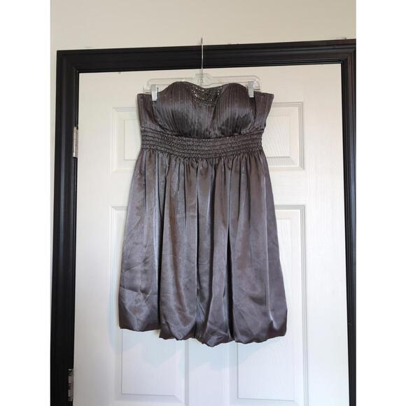 Size 10 NWT bubble dress - Picture 1 of 7